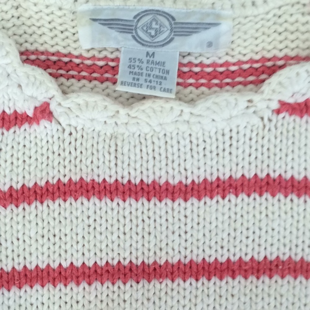😘Cute pink/white stripe crop tank sweater weight - Picture 2 of 2